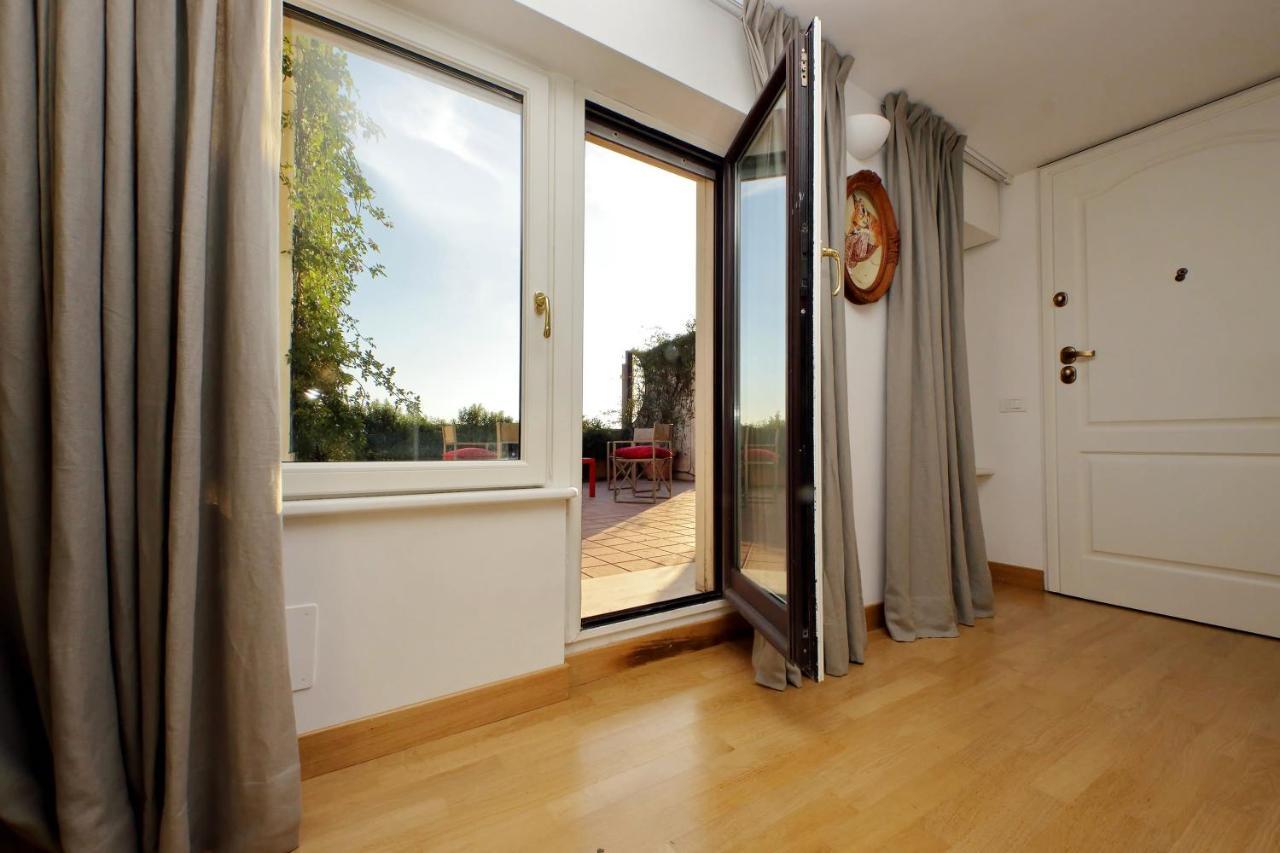 로마 Beautiful Loft In Ponte Milvio With Terrace 아파트 외부 사진